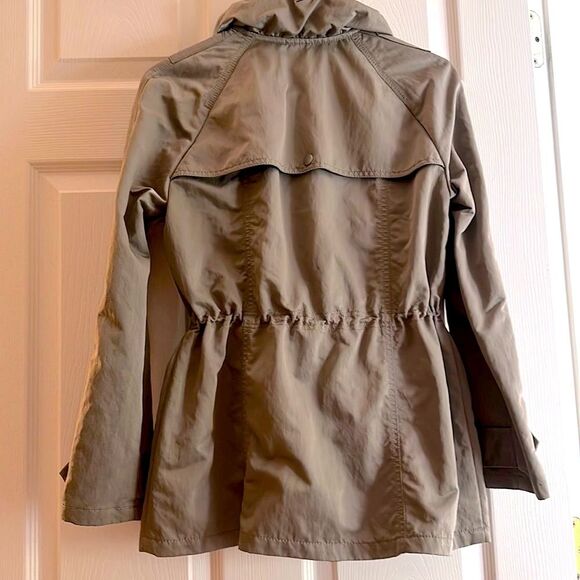 EUC Banana Republic Lightweight Utility Jacket - Picture 2 of 12